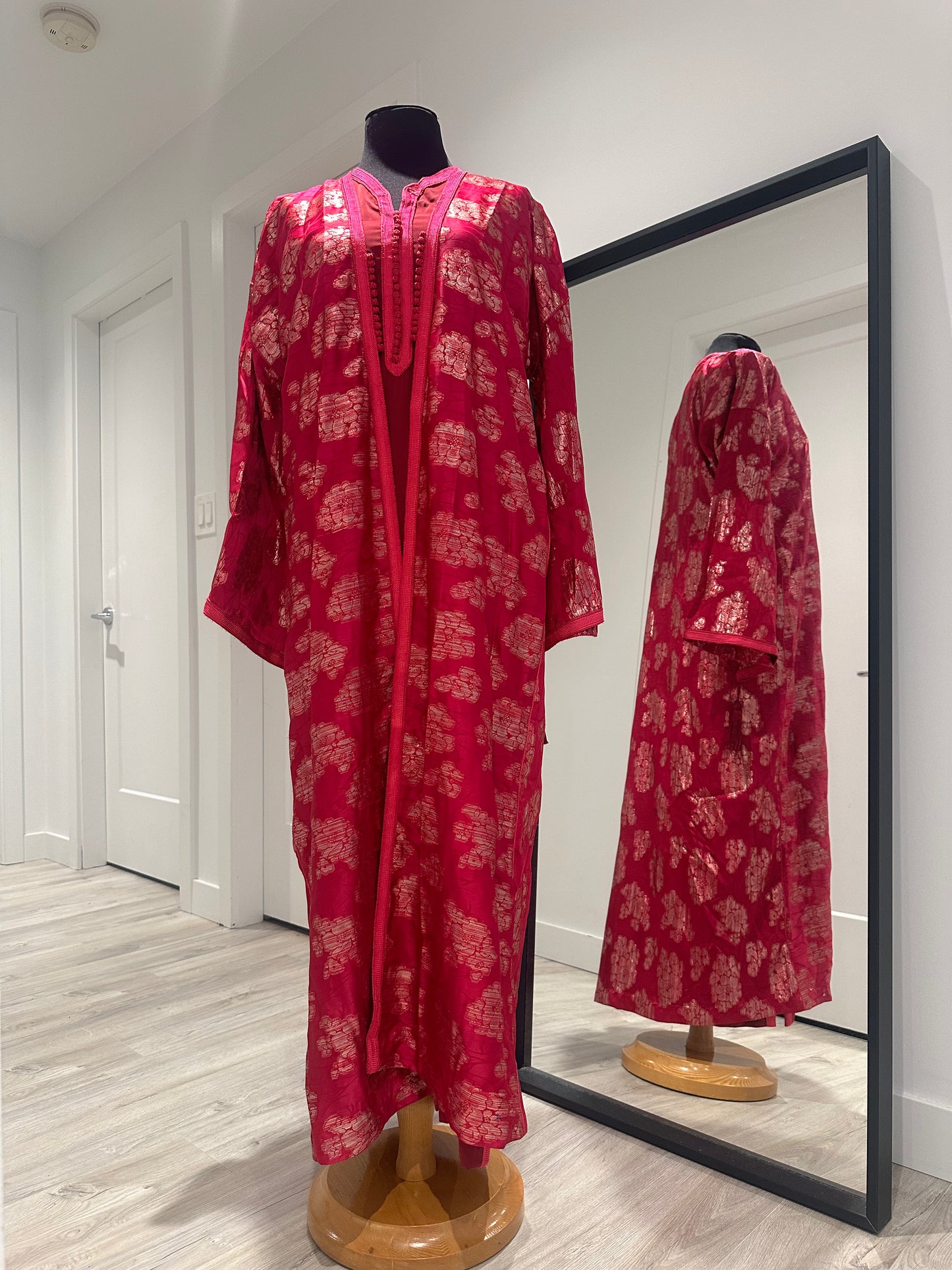 Aswat Kimono