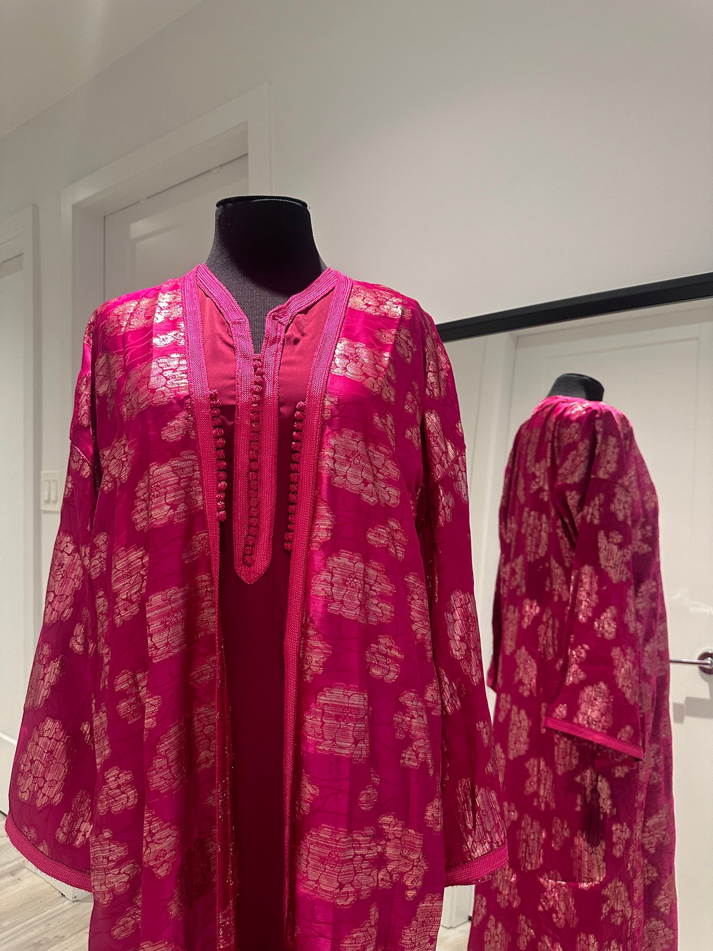 Aswat Kimono
