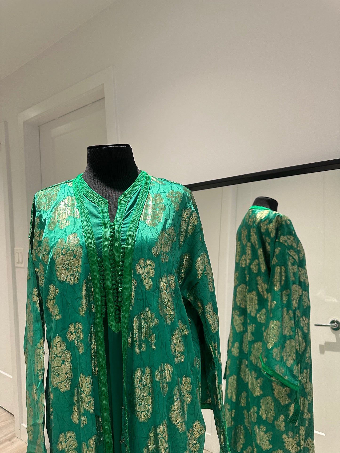 Aswat Kimono
