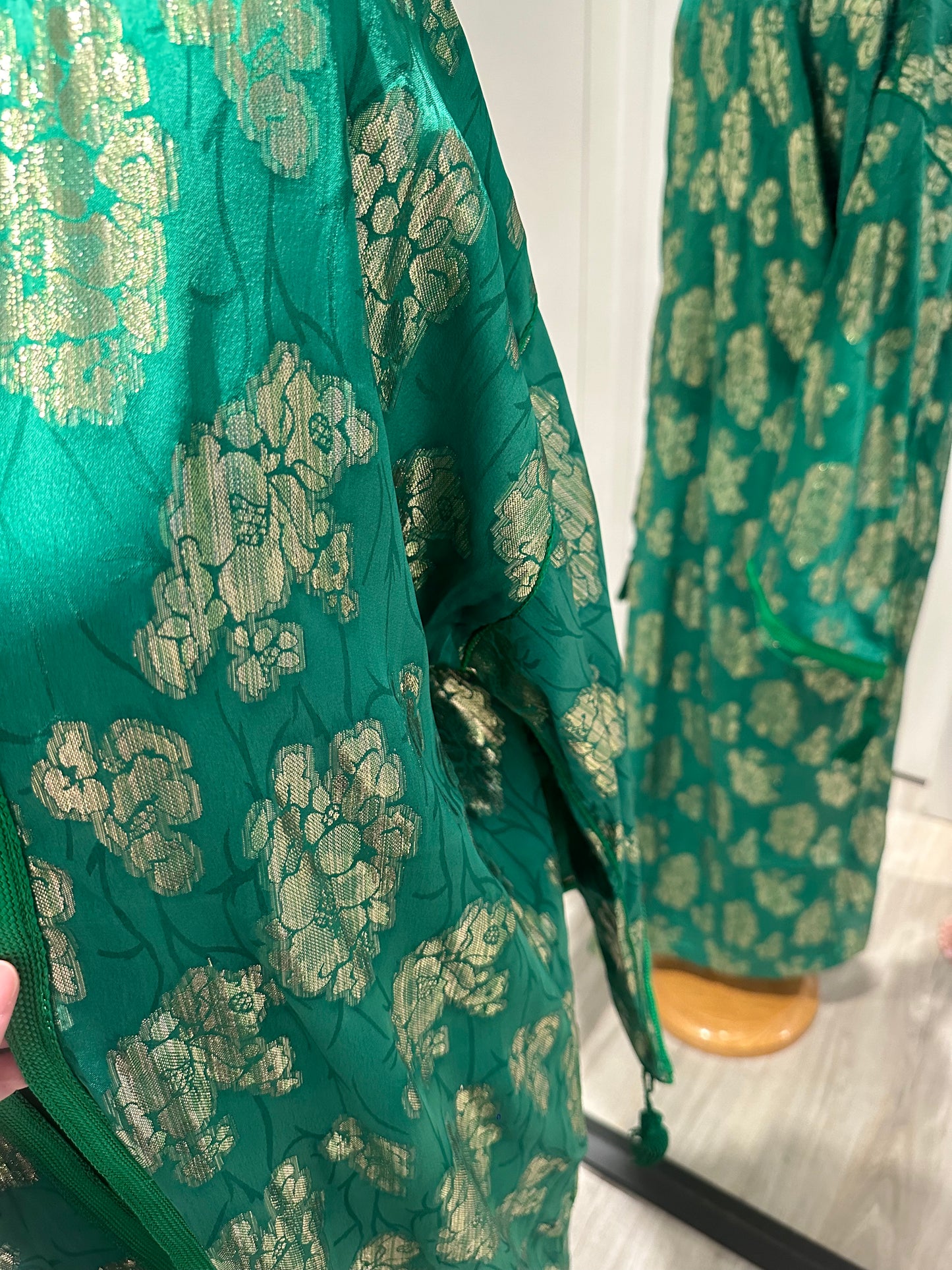 Aswat Kimono