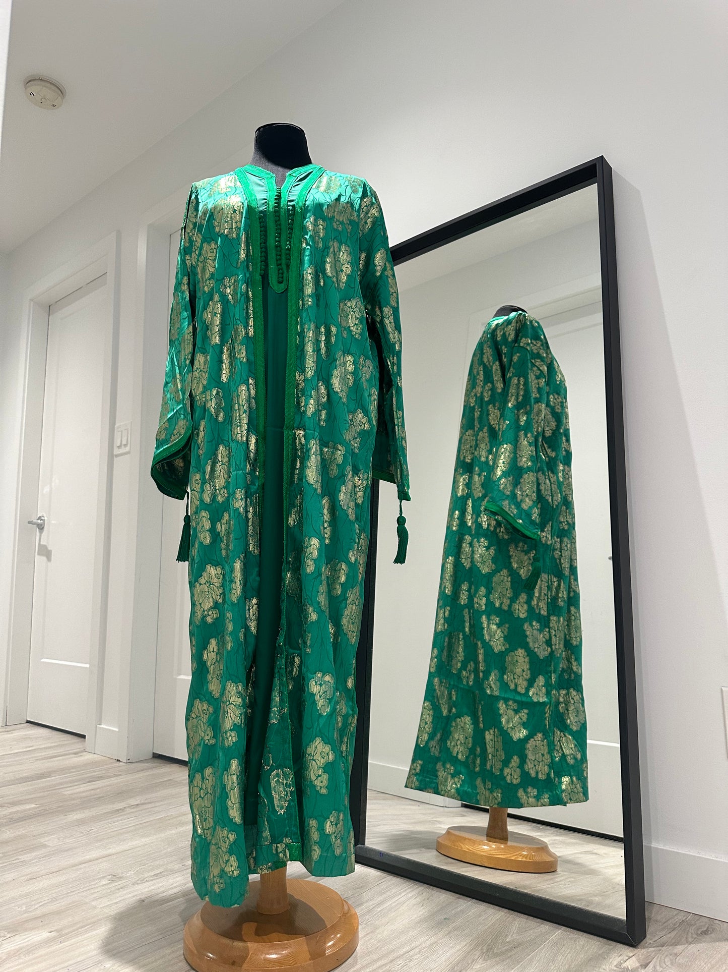 Aswat Kimono